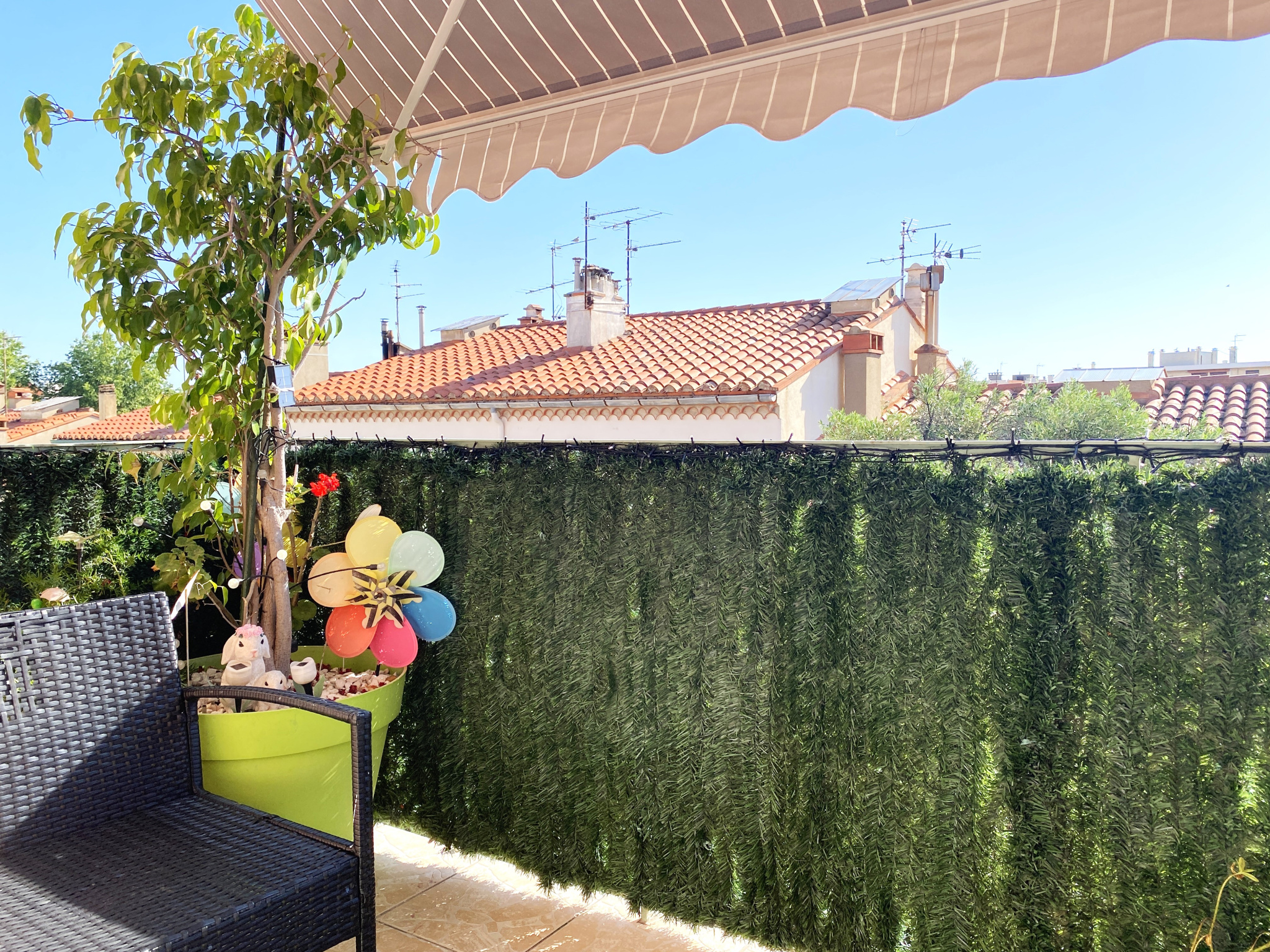 UN APPARTEMENT T4 AU DERNIER ETAGE, AVEC GARAGE ET CAVE, A PERPIGNAN LA LUNETTE