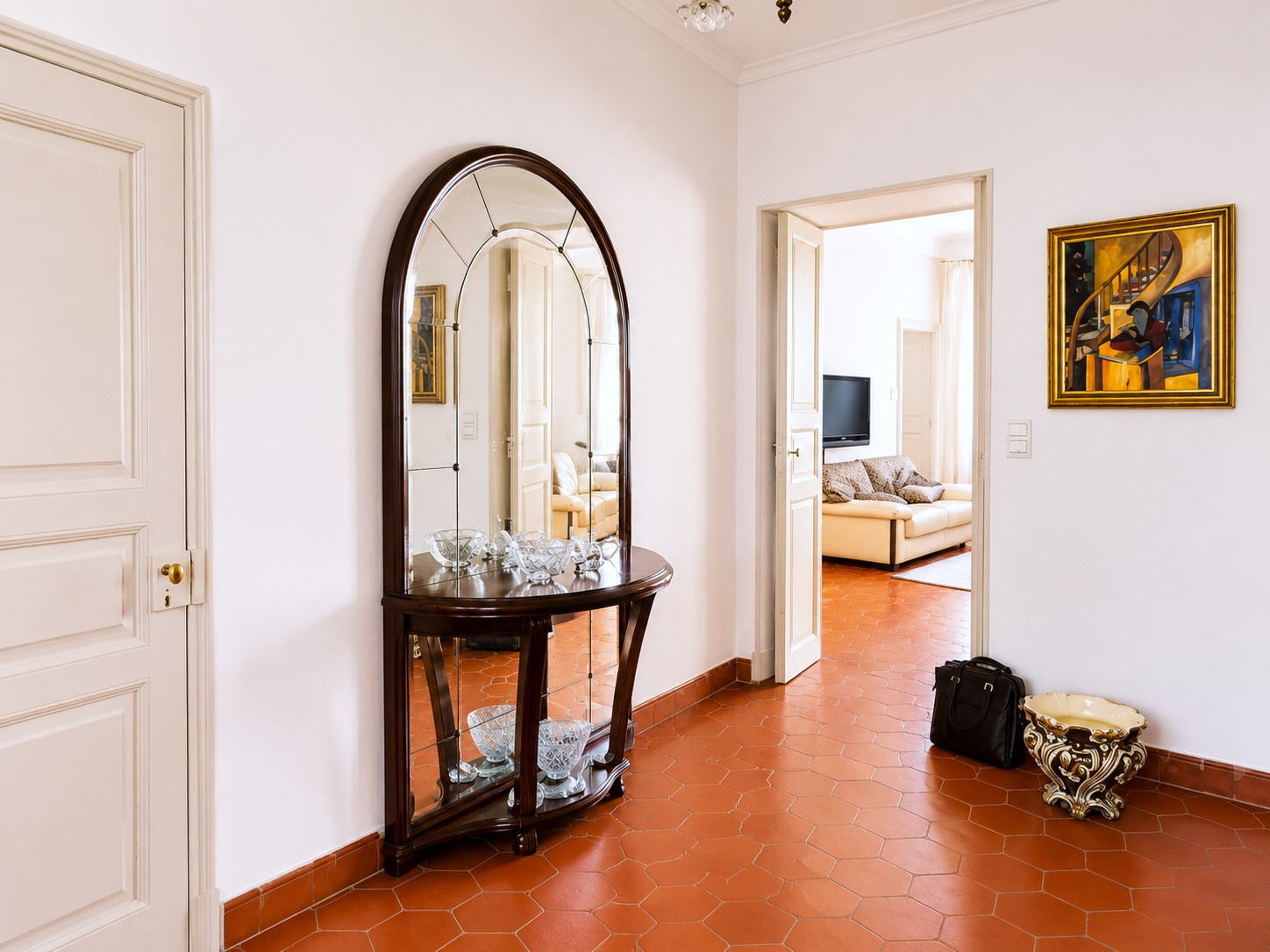 A PERPIGNAN CENTRE-VILLE, APPARTEMENT DE CARACTERE, T4, 110m2 SH